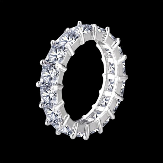 Single Row Diamond Band White