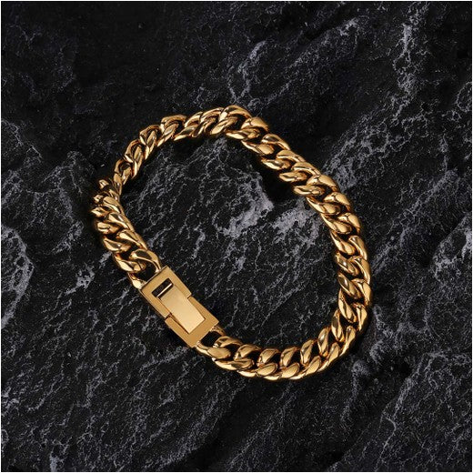 Miami Cuban Link Bracelet in 18K 8mm