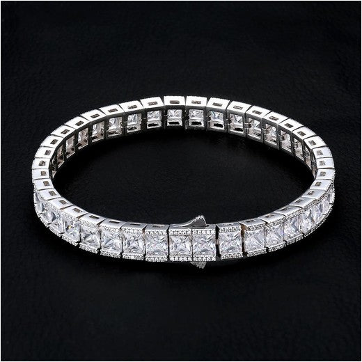 Princess Cut Tennis Bracelet in White Gold 8mm