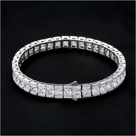 Princess Cut Tennis Bracelet in White Gold 8mm